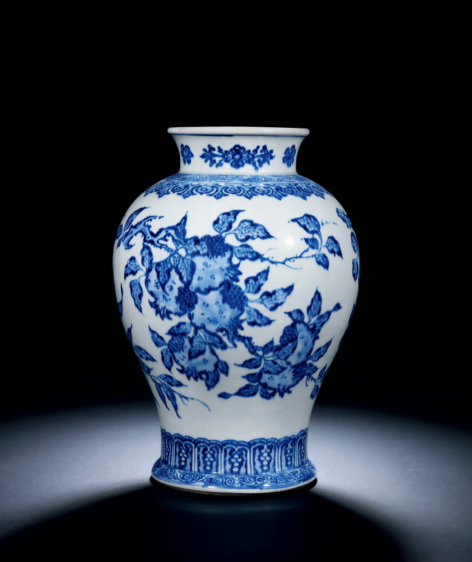 Yongzheng Period, Qing Dynasty A BLUE AND WHITE VASE WITH DESIGN OF FLORA