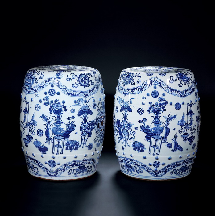 Middle Qing Dynasty A PAIR OF BLUE AND WHITE GARDEN STOOLS WITH DESIGN OF PRECIO